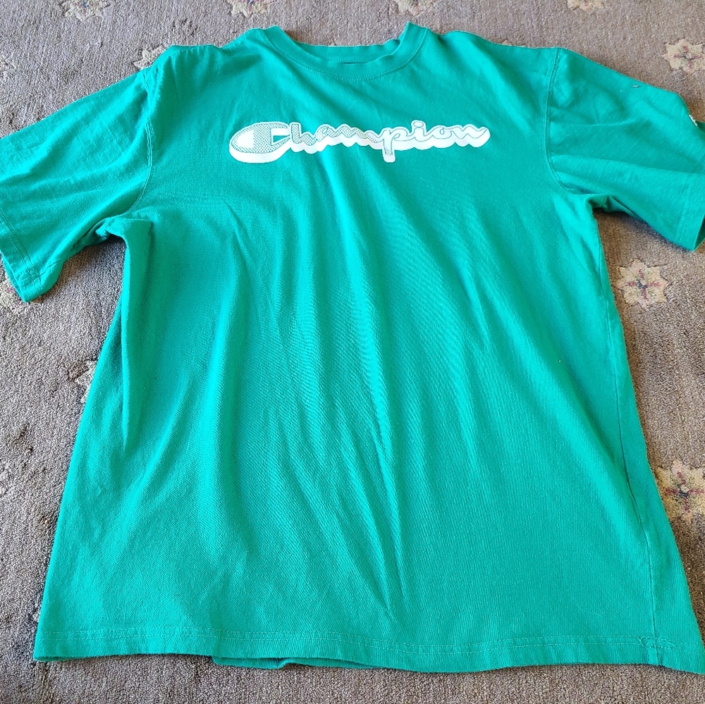 Champion t shirt green white mens size Large tall. EUC